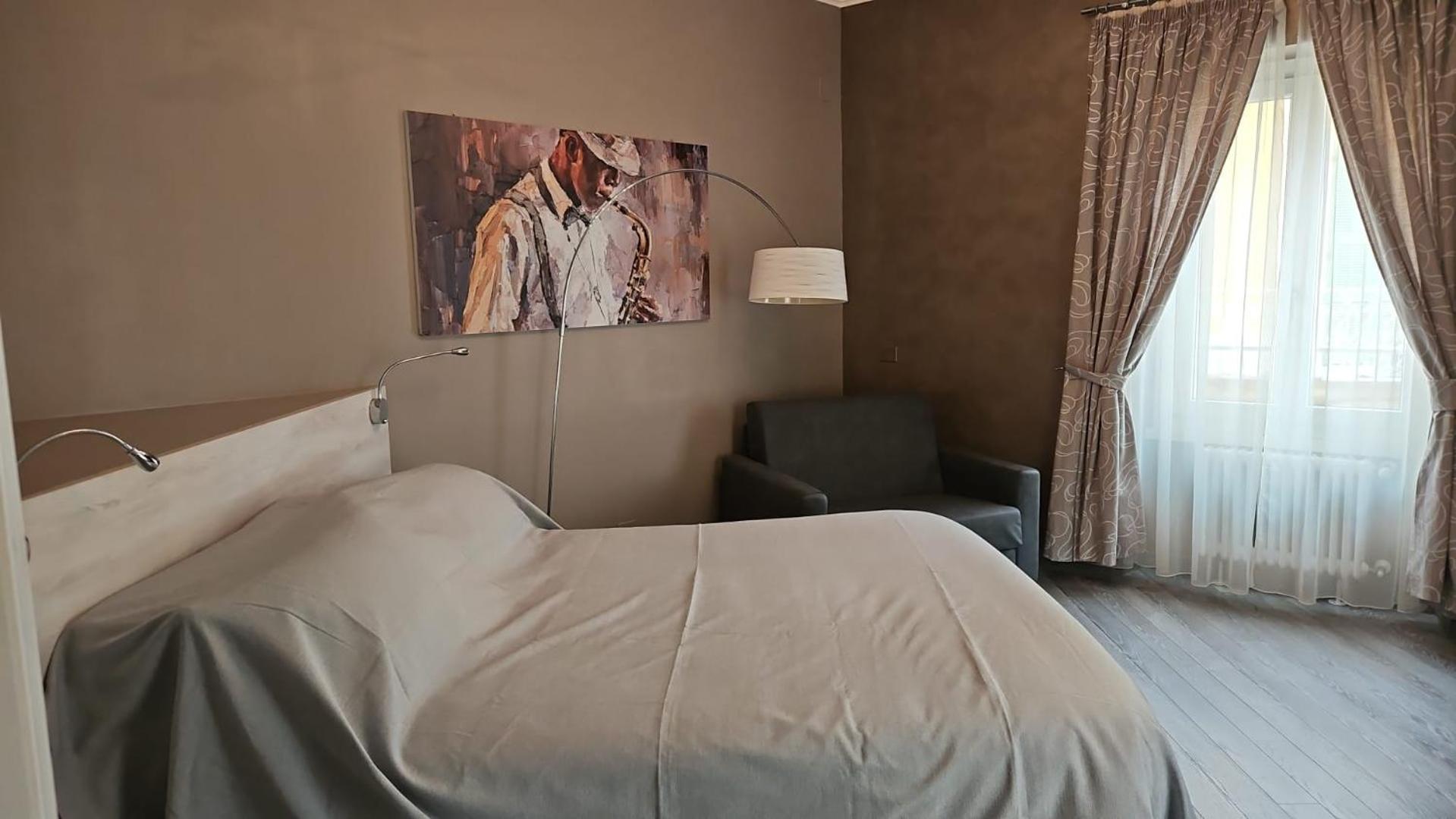 Prima Fila Due Pemium Guest House Sanremo Luaran gambar