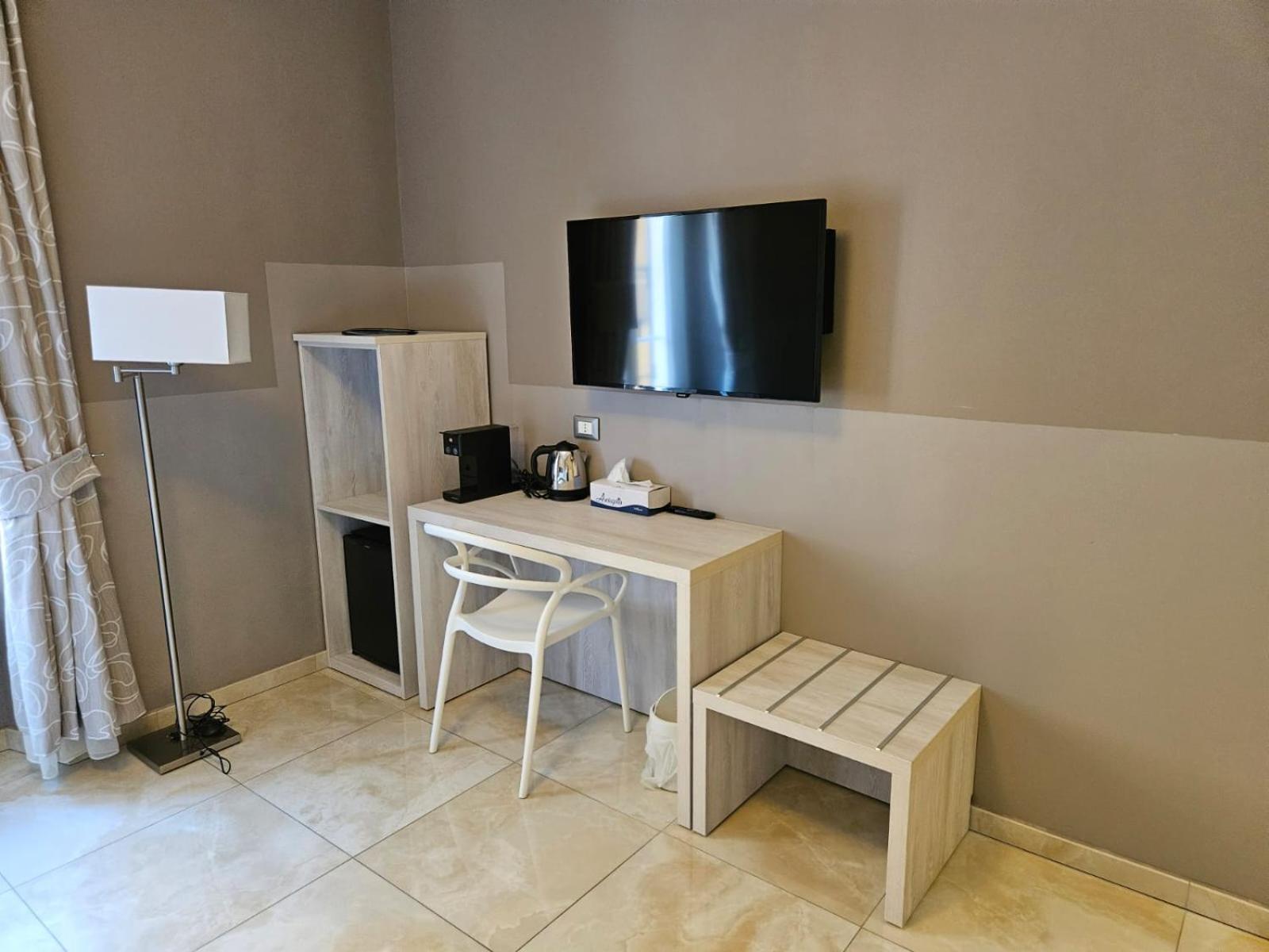 Prima Fila Due Pemium Guest House Sanremo Luaran gambar